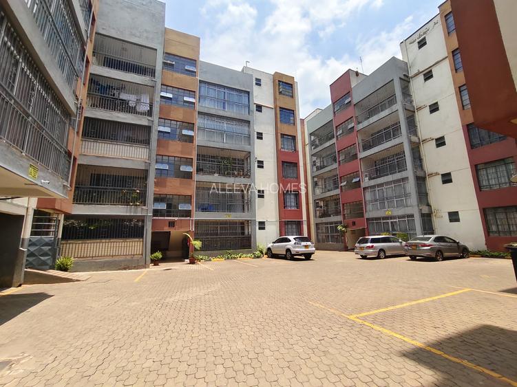 3 Bed Apartment with En Suite in Lavington