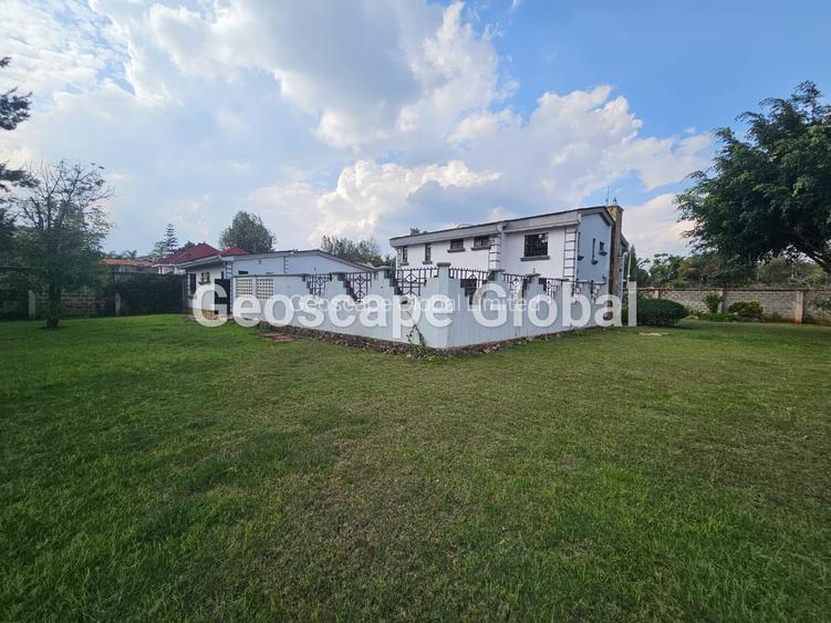 5 Bed House with En Suite in Runda