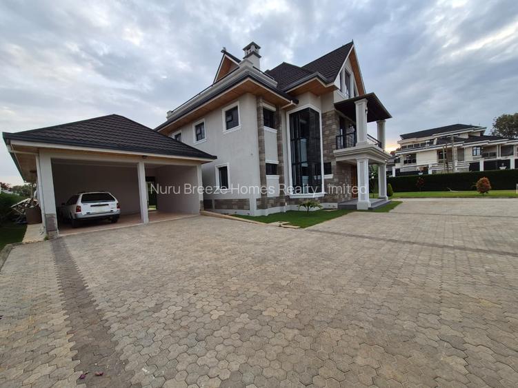 5 Bed House with En Suite in Runda