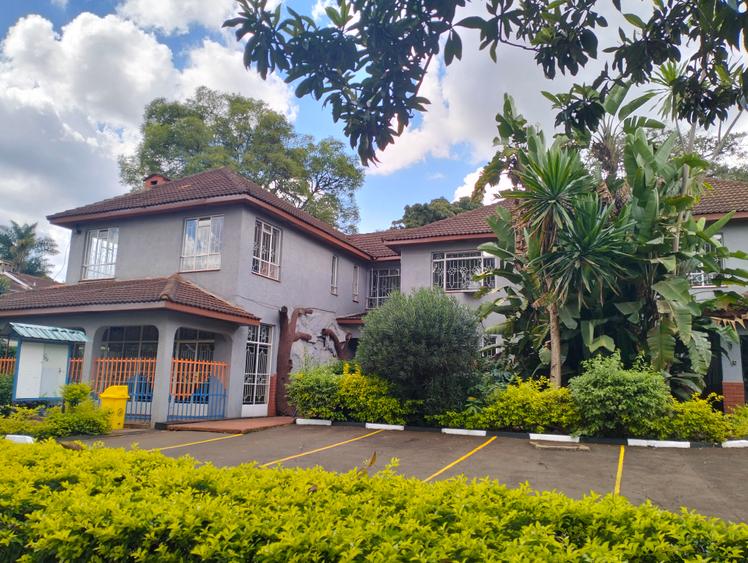 15,000 ft² commercial property with backup generator in lavington