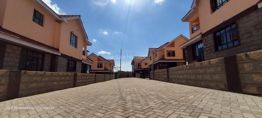 4 Bed House with En Suite at Rimpa