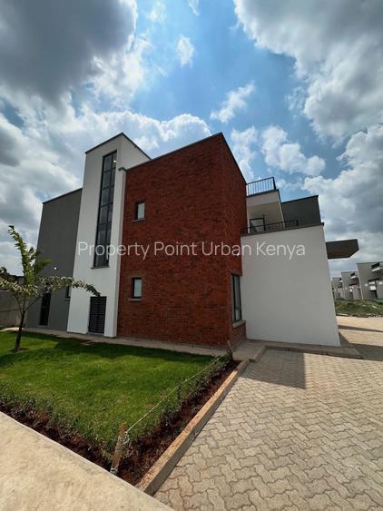 4 Bed Villa with En Suite at Langata Road