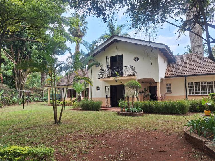 4 Bed House with En Suite in Lavington