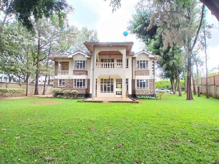 5 Bed House with En Suite in Lavington 5 Bed House with En Suite in Lavington
