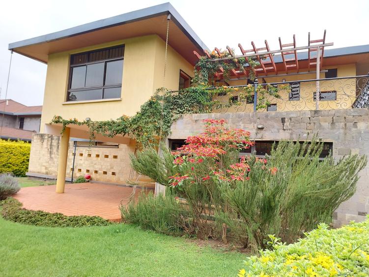 5 Bed House with En Suite at Soraya Drive