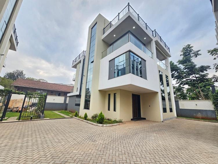 5 Bed House with En Suite in Lavington