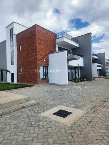 4 Bed Townhouse with En Suite at Langata Link Road