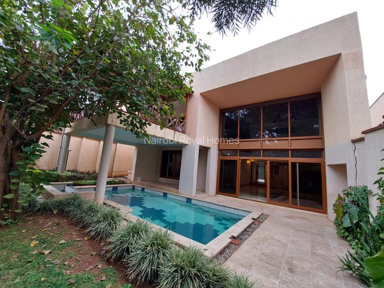5 Bed Townhouse with En Suite at Convent Drive