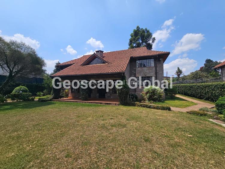 5 Bed House with En Suite in Nyari
