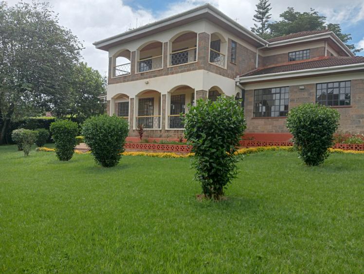 5 Bed House with En Suite in Runda