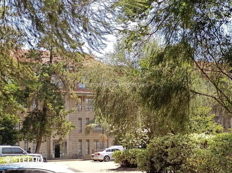 3 Bed Apartment with En Suite in Lavington