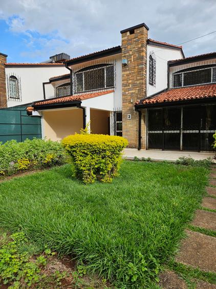 3 Bed Townhouse with En Suite in Westlands Area 3 Bed Townhouse with En Suite in Westlands Area