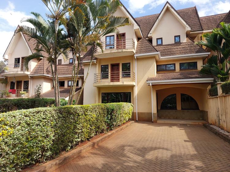 5 Bed Townhouse with En Suite at Lavington 5 Bed Townhouse with En Suite at Lavington