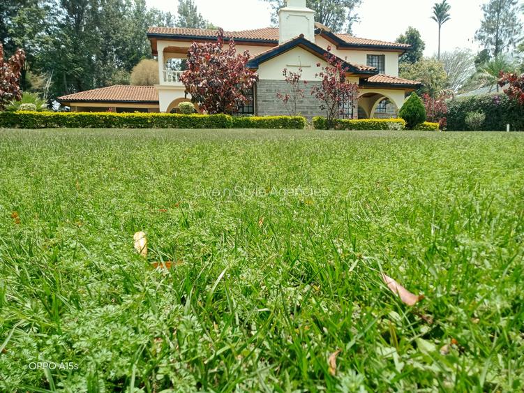 5 Bed House with En Suite in Runda