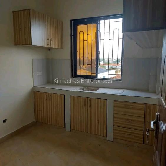 2 Bed Apartment with En Suite at Links Road