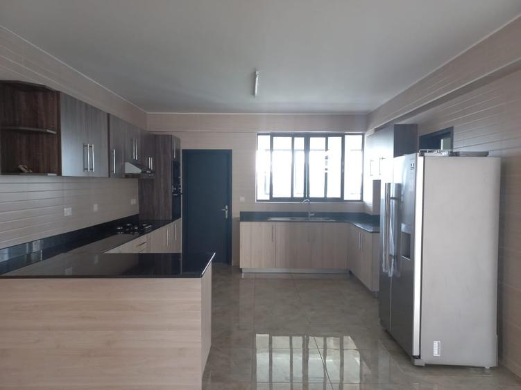 3 Bed Apartment with En Suite in Westlands Area