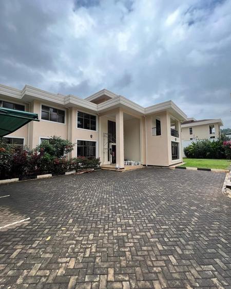 5 Bed Townhouse with En Suite in Kitisuru 5 Bed Townhouse with En Suite in Kitisuru
