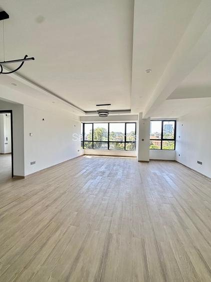 4 Bed Apartment with En Suite in Westlands Area