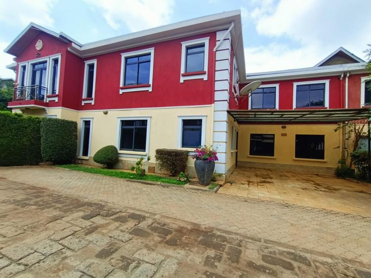 5 Bed House with En Suite in Lavington