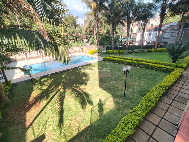 4 Bed Apartment with En Suite at Brookside Drive