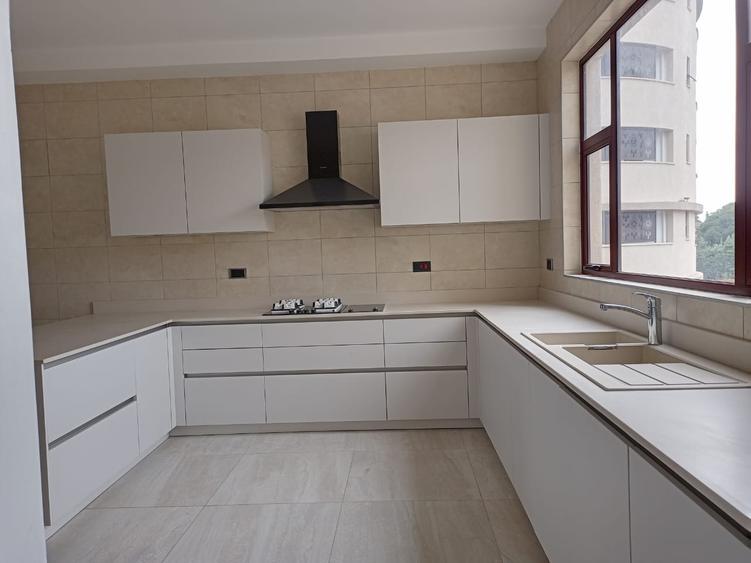 4 Bed Apartment with En Suite in General Mathenge - Mehr