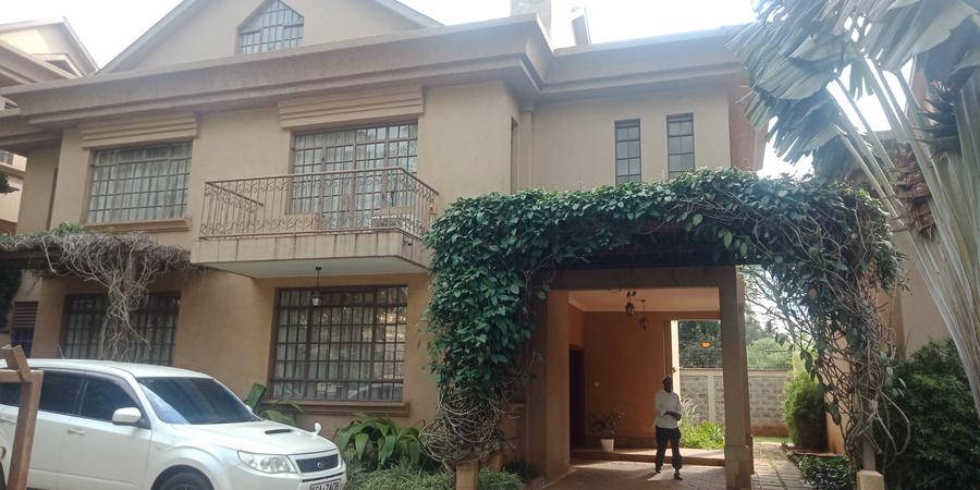 5 Bed Townhouse with En Suite in Lavington – pohled 2