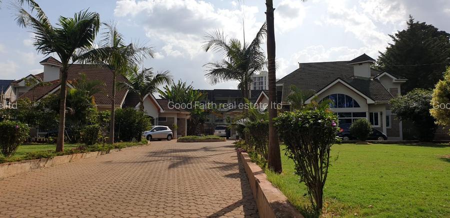4 Bed House with En Suite in Runda