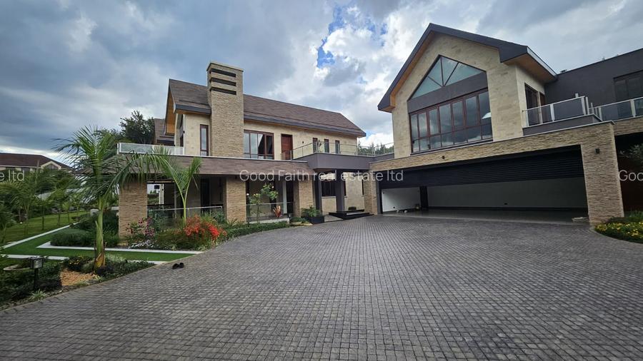 5 Bed House with En Suite in Runda