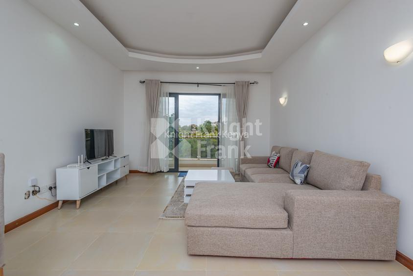 Serviced 2 Bed Apartment with En Suite at Lantana Road