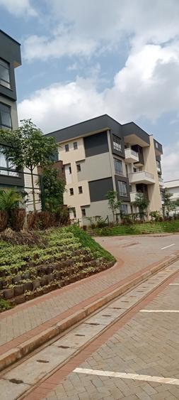 4 Bed Townhouse in Rosslyn 4 Bed Townhouse in Rosslyn