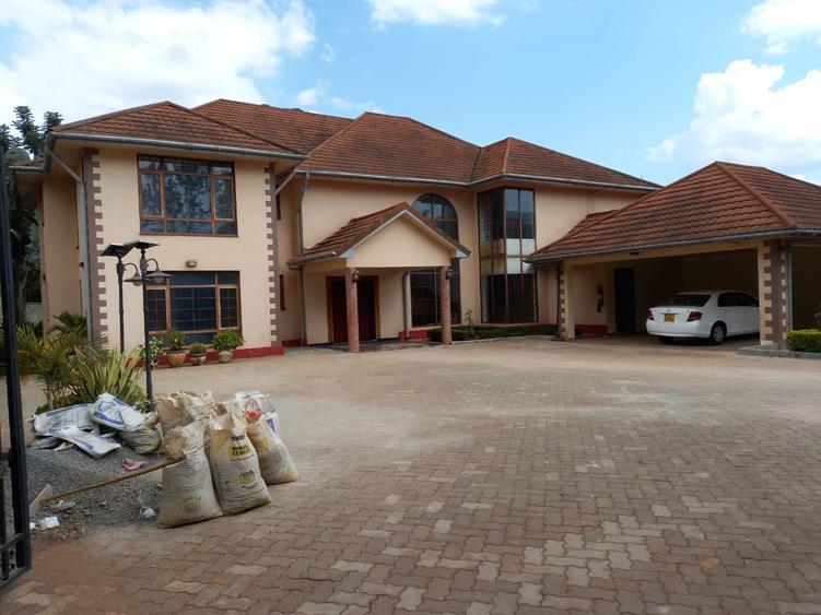 5 Bed Townhouse with En Suite in Runda 5 Bed Townhouse with En Suite in Runda