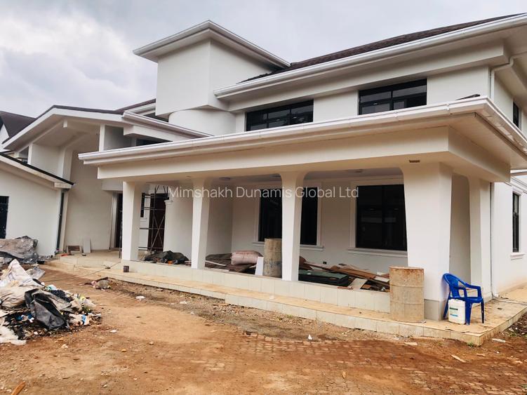 5 Bed House with En Suite in Windsor