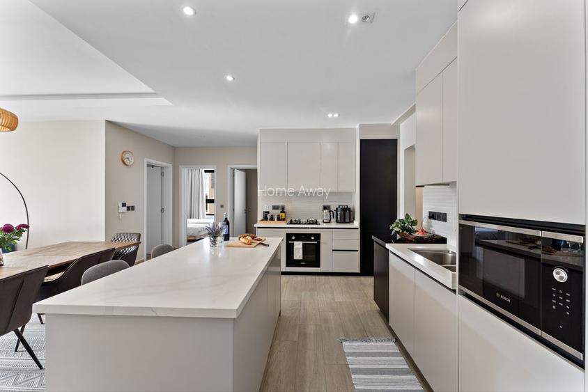 Furnished 3 Bed Apartment with En Suite in Riverside