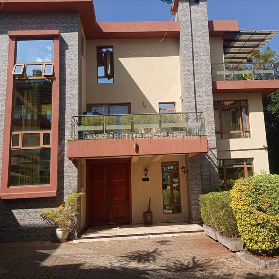 5 Bed Townhouse with En Suite in Lavington