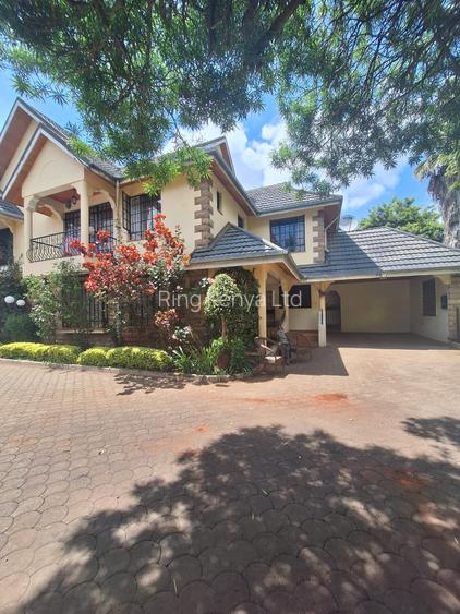 5 Bed Townhouse with En Suite in Lavington