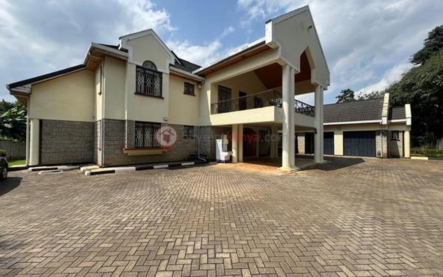 5 Bed House with En Suite at Runda