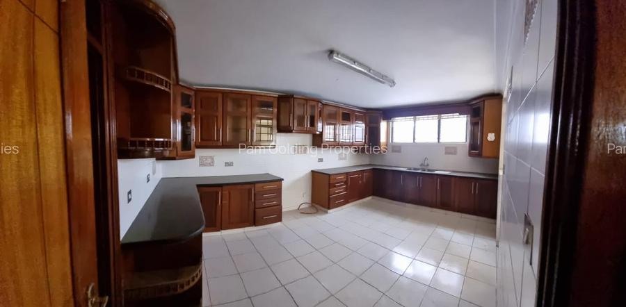 4 Bed Apartment with Lift in Westlands Area