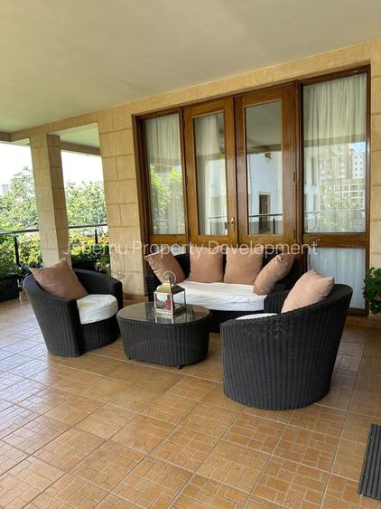 3 Bed Apartment with En Suite in Riverside