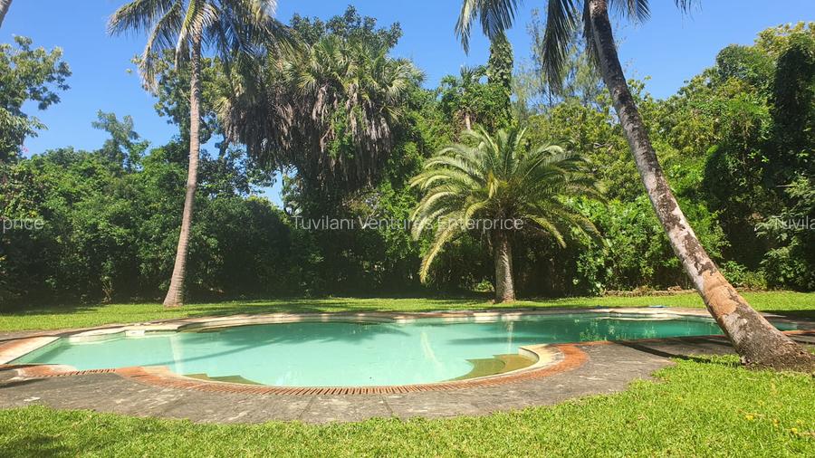 5 Bed House with En Suite at Nyali