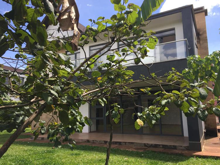 4 Bed Townhouse with En Suite in Ridgeways 4 Bed Townhouse with En Suite in Ridgeways