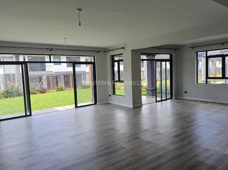 3 Bed Townhouse with En Suite at Five Star Paradise