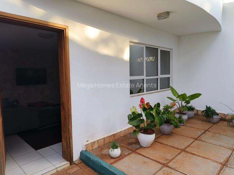 Serviced 1 Bed Apartment with En Suite in Runda