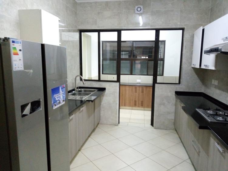 3 Bed Apartment with En Suite in General Mathenge