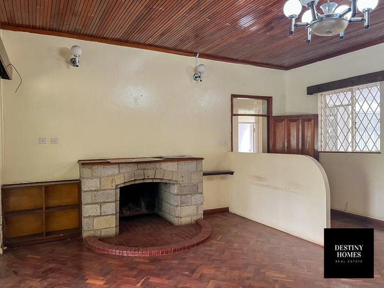 4 Bed House with En Suite in Riverside