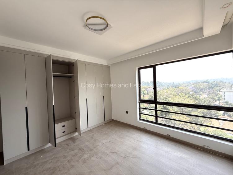 4 Bed Apartment with En Suite at Brookside