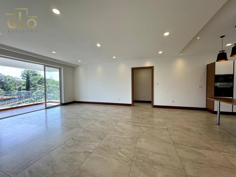 3 Bed Apartment with En Suite in Parklands