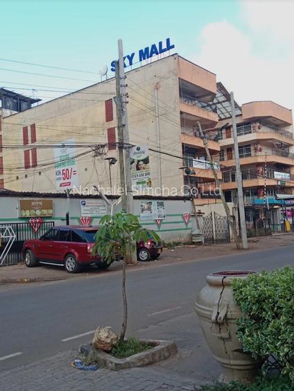 85,000 ft² Commercial Property with Lift at 4Th Parklands