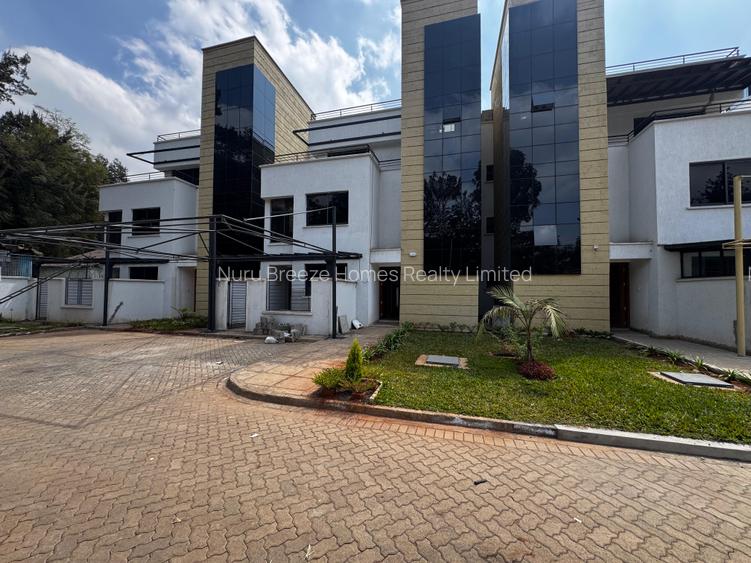 5 Bed Townhouse with En Suite in Lavington