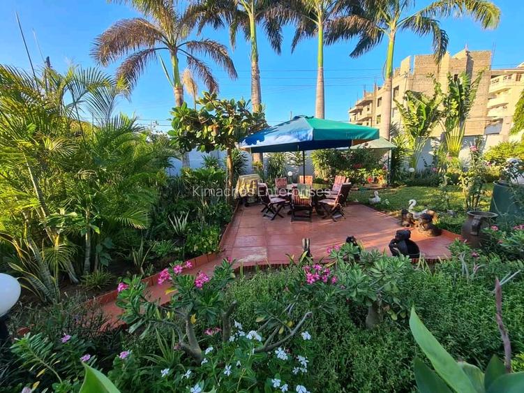 Serviced 1 Bed Apartment with En Suite at 3Rd Avenue Nyali