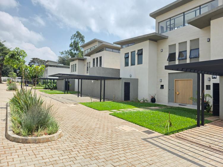 4 Bed Townhouse with En Suite at Runda Evergreen – pohled 3